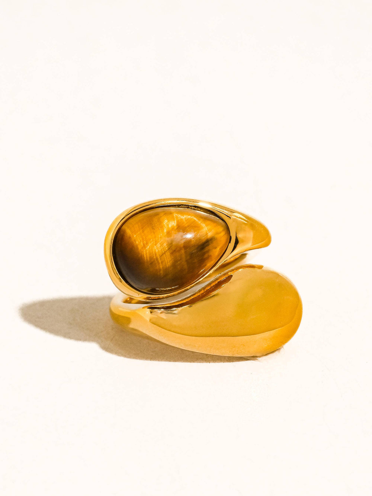 Sloan 18K Gold Non-Tarnish Pearl Wavy Ring