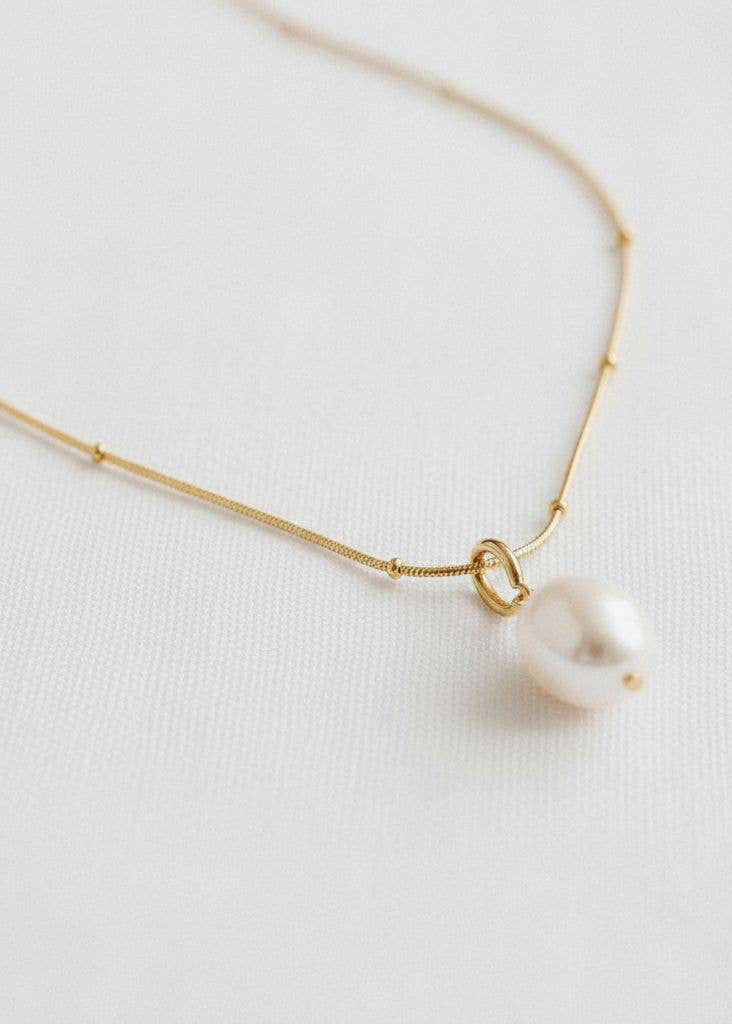 Natural Pearl Pendant Necklace