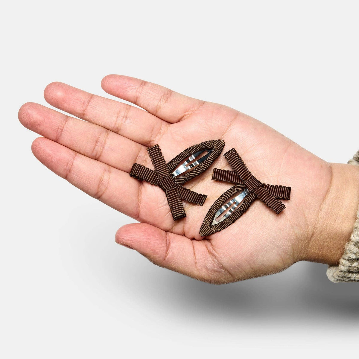 Chunks Bow Snap Clips in Chocolate