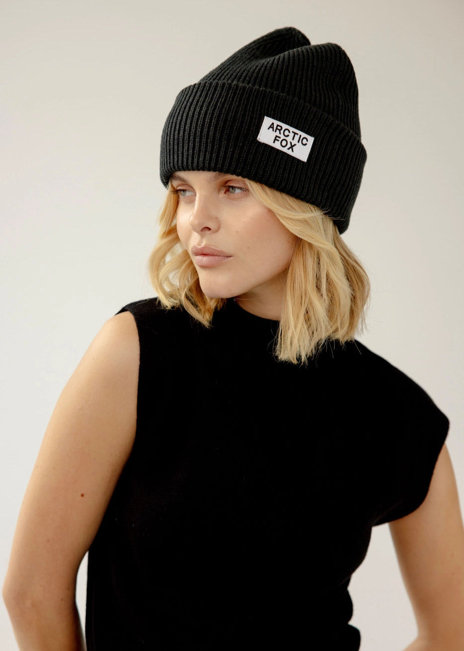 Arctic Fox Recycled Bottle Beanie in Black Onyx