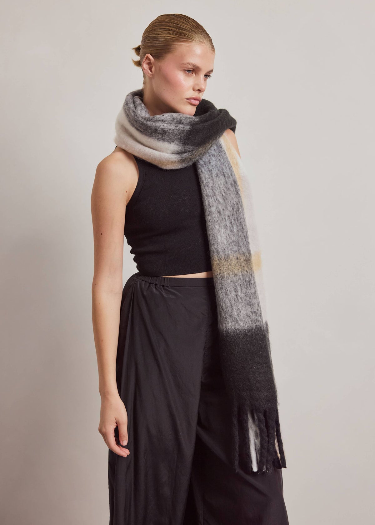 Arctic Fox The Stockholm Scarf