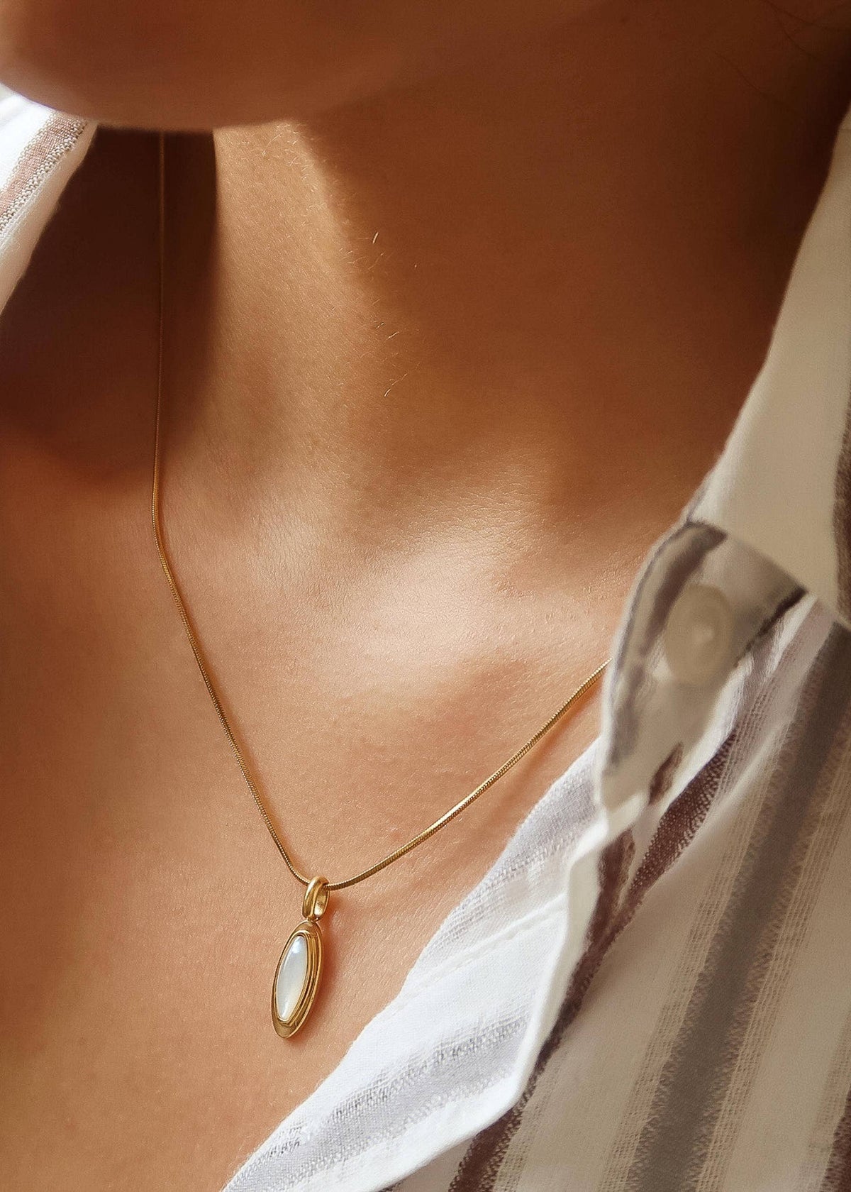 Amulet 18K Gold Non-Tarnish Shell Necklace