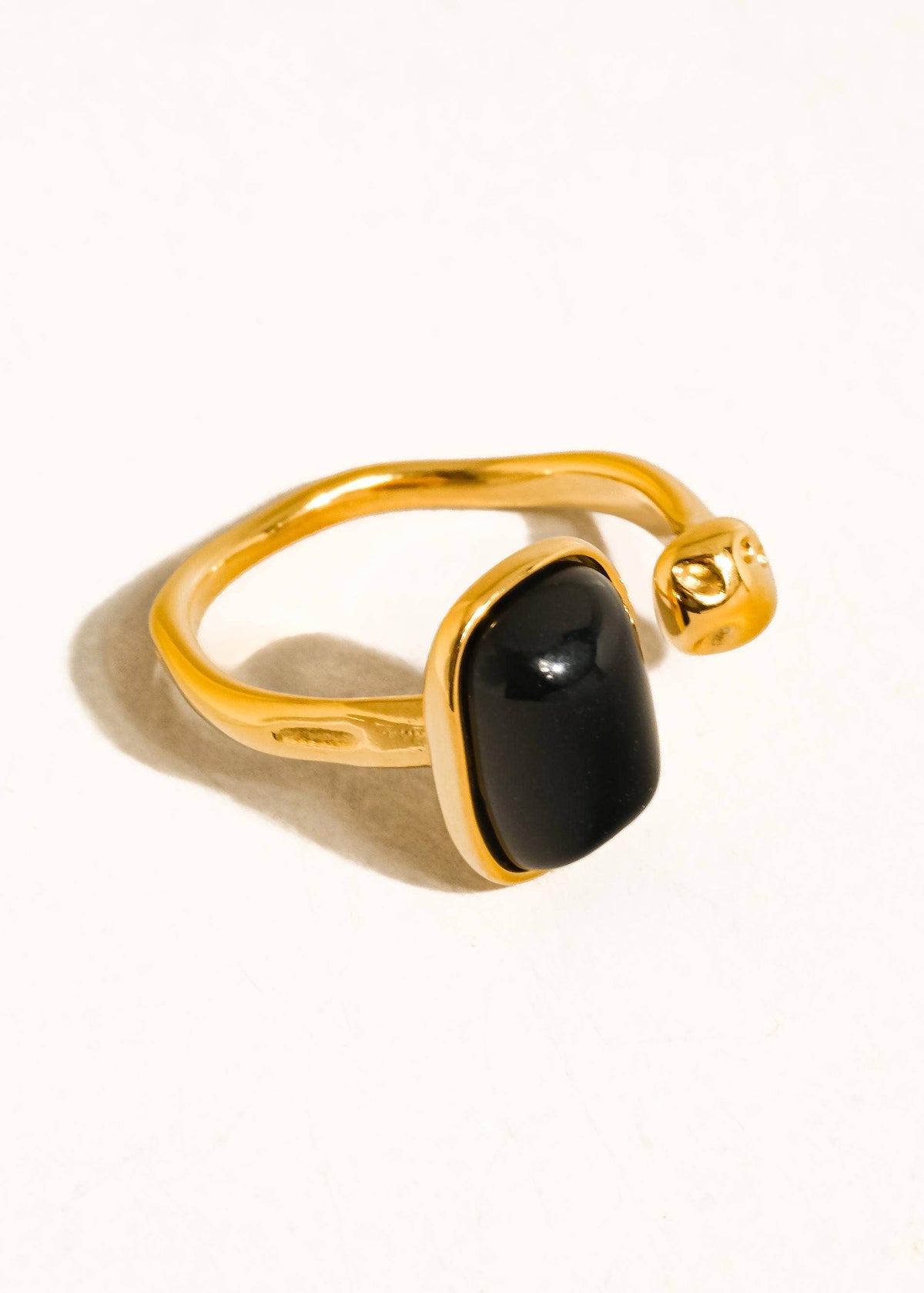 Estrella 18K Gold Non-Tarnish Black Stone Ring