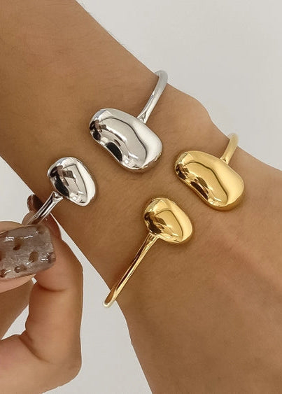 Mazie Thin Bracelet in Yellow Gold