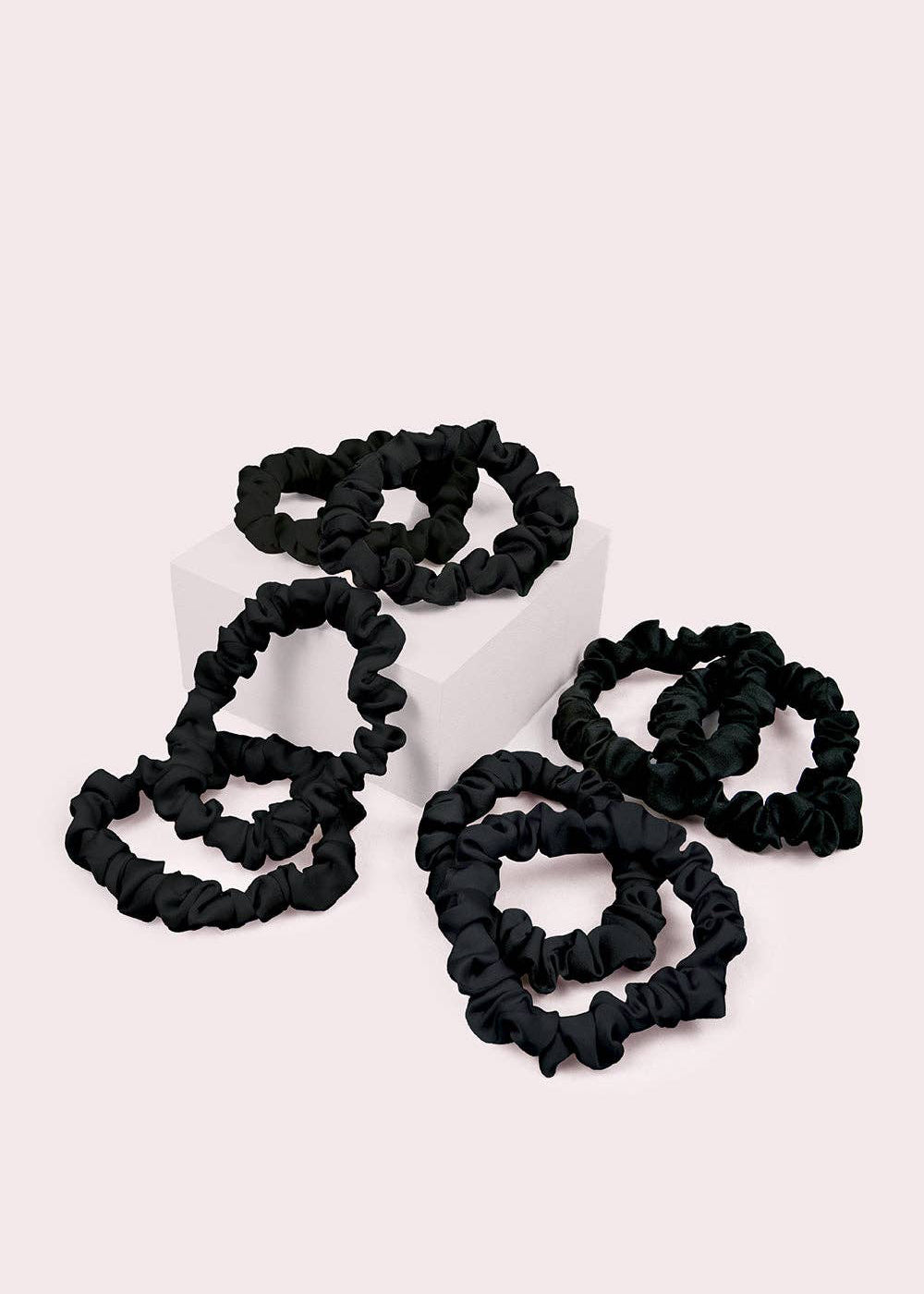 Skinny Satin Scrunchies Set in Black