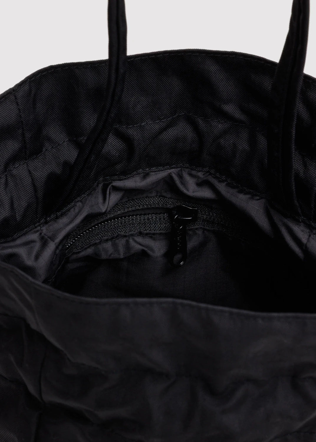 Baggu Nylon Drawstring Bag in Black