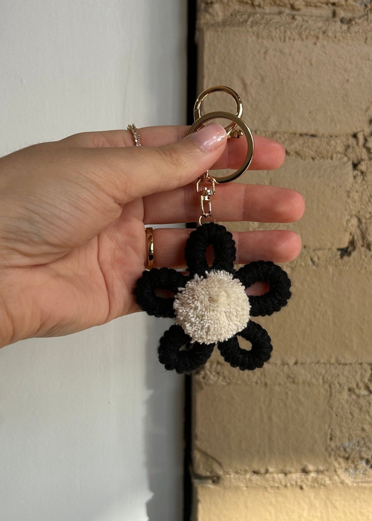 Crochet Flower Keychain - Multiple Colors