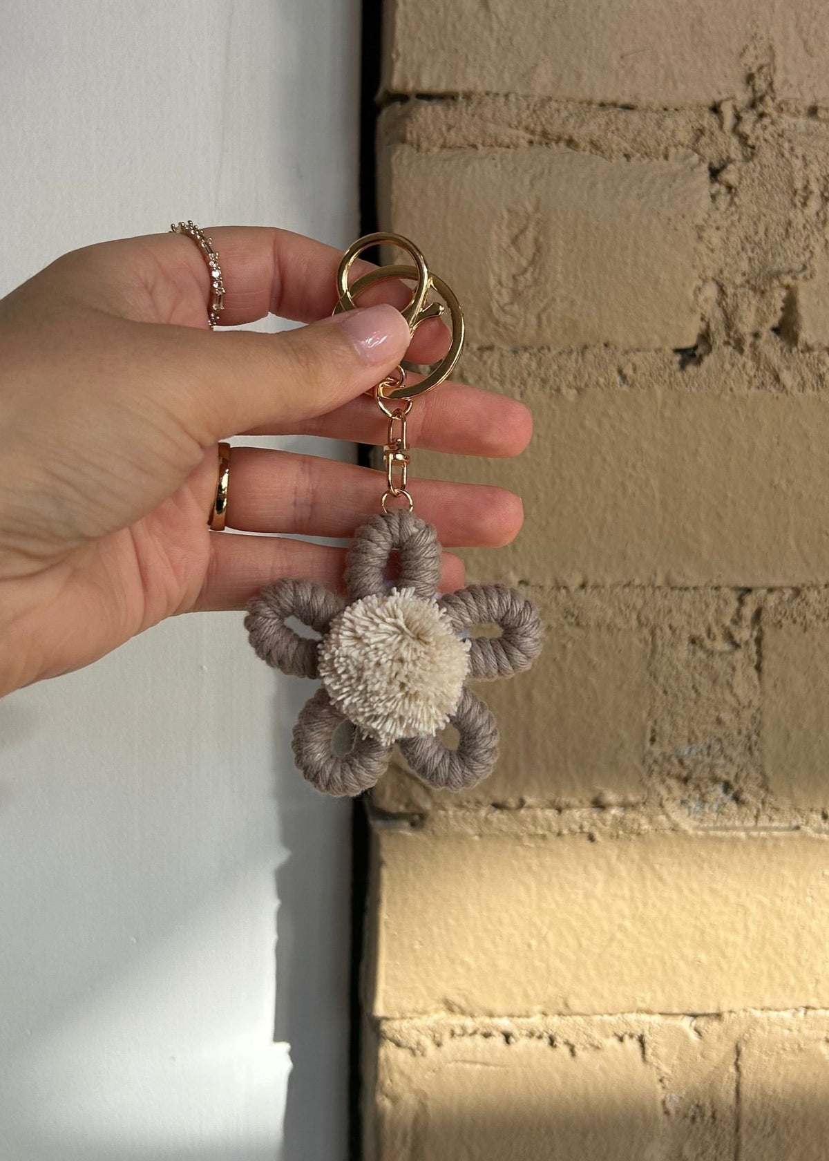 Crochet Flower Keychain - Multiple Colors