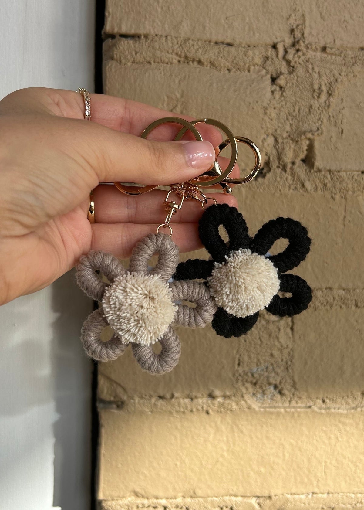 Crochet Flower Keychain - Multiple Colors