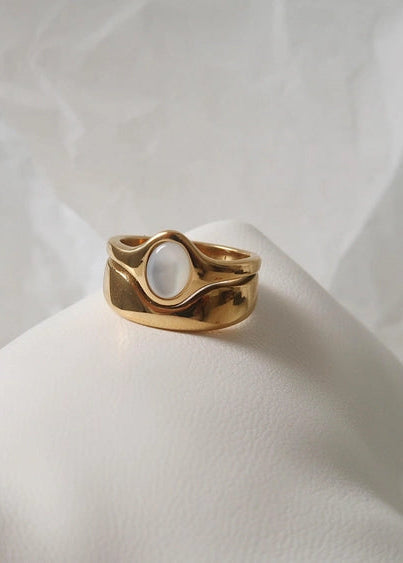 Aloutte Stone Wave Ring