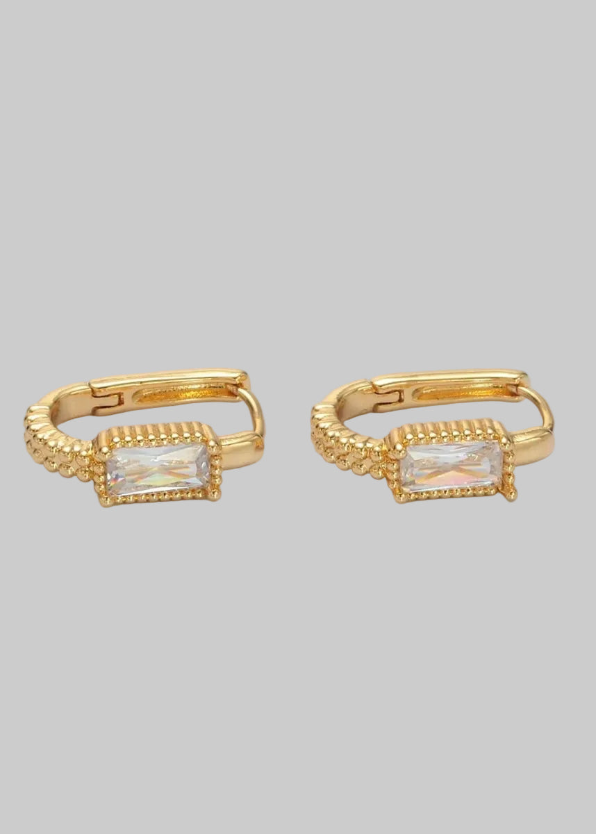 Dotted Oblong 16k Gold Filled Huggie Earrings