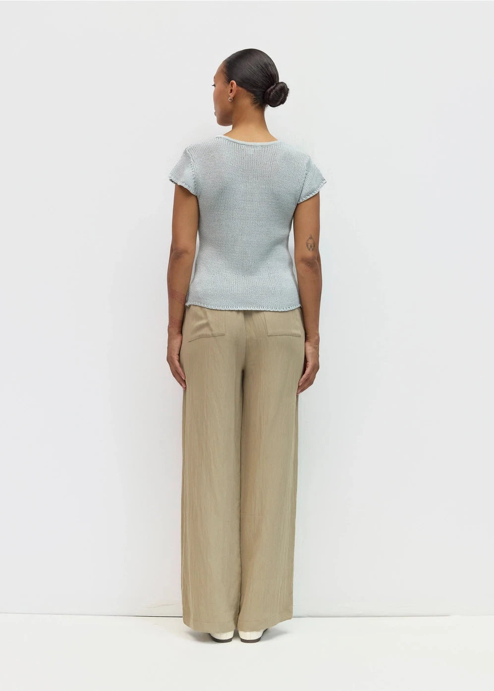 Wesly Keyhole Knit Top in Blue