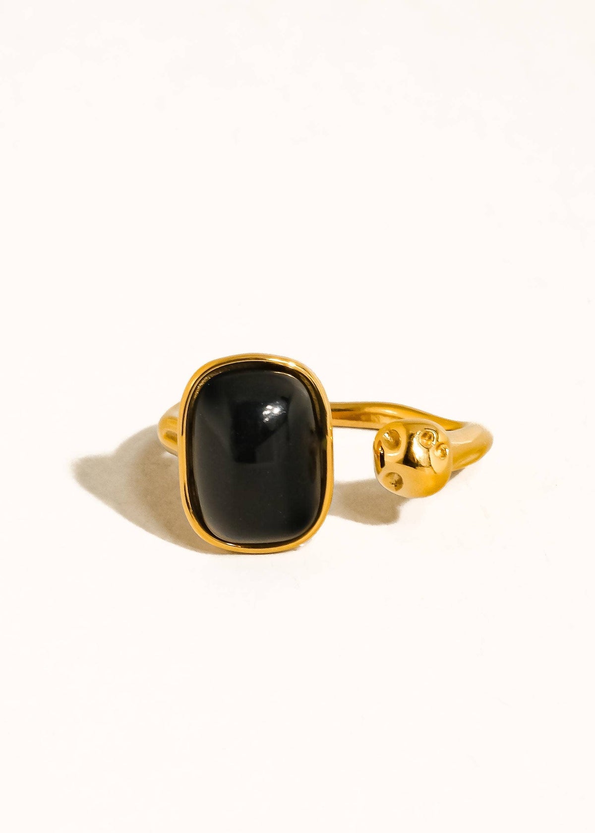 Estrella 18K Gold Non-Tarnish Black Stone Ring
