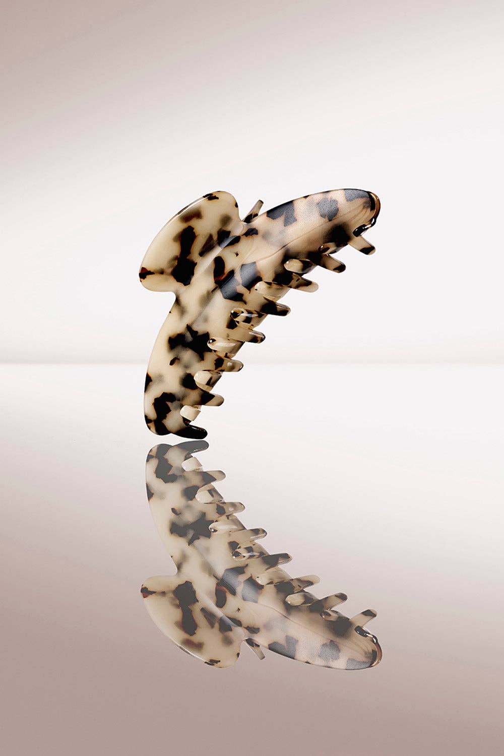 Vogue Tortoise Claw Clip