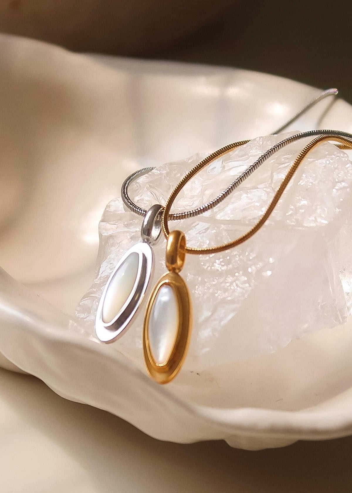 Amulet 18K Gold Non-Tarnish Shell Necklace