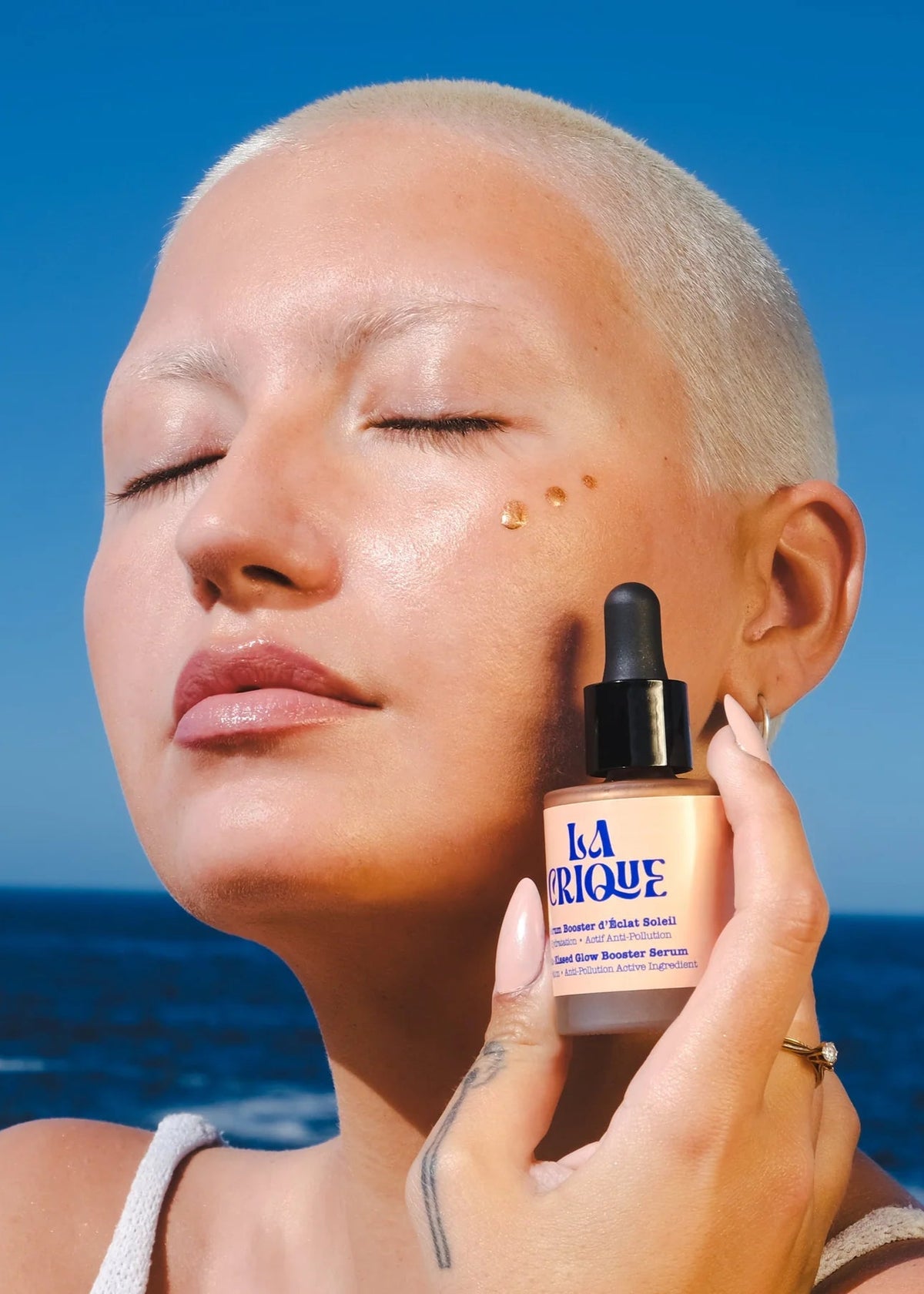 La Crique Natural Bronzing and Moisturizing Serum