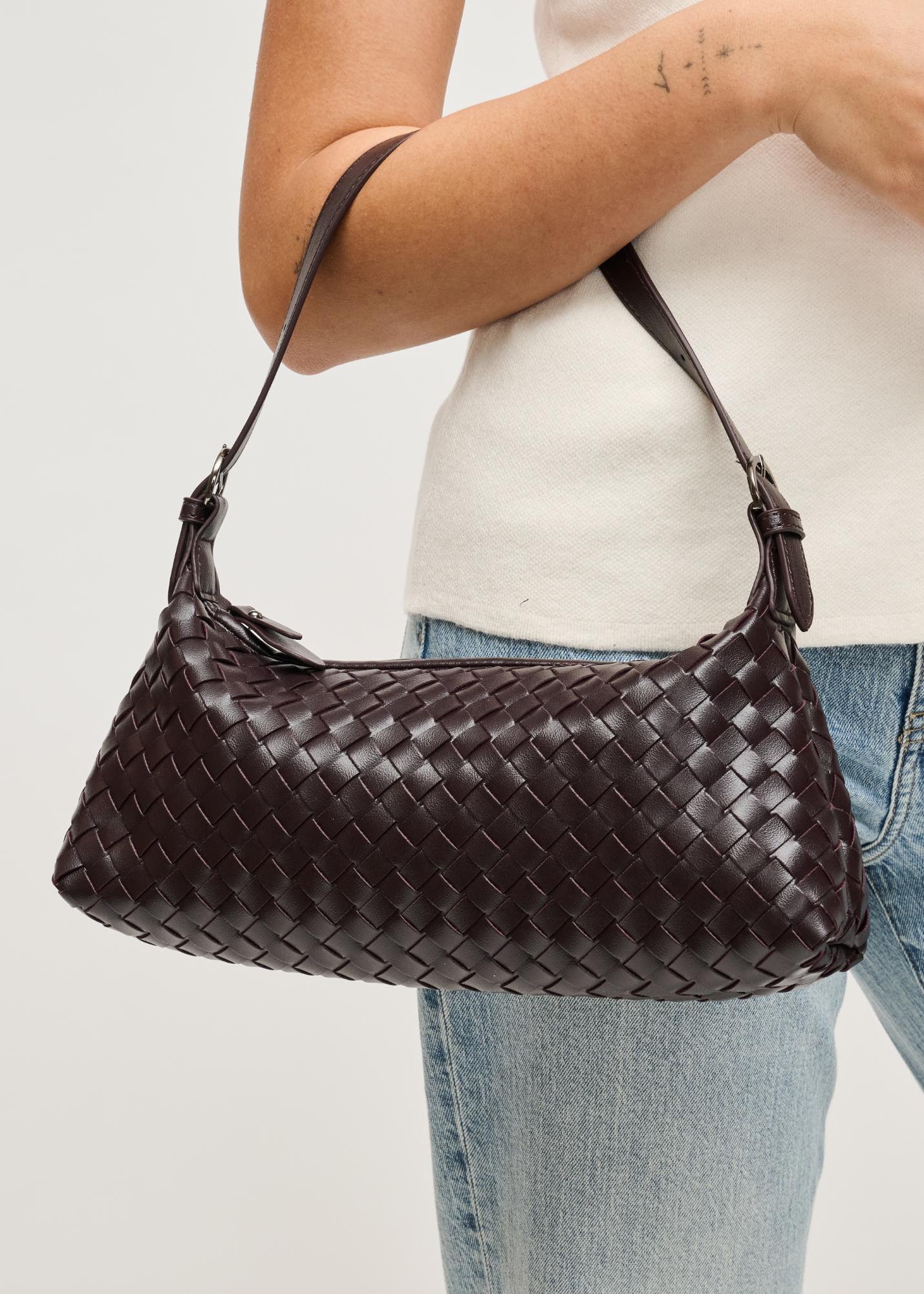 Audrey Woven Shoulder Bag in Chocolate