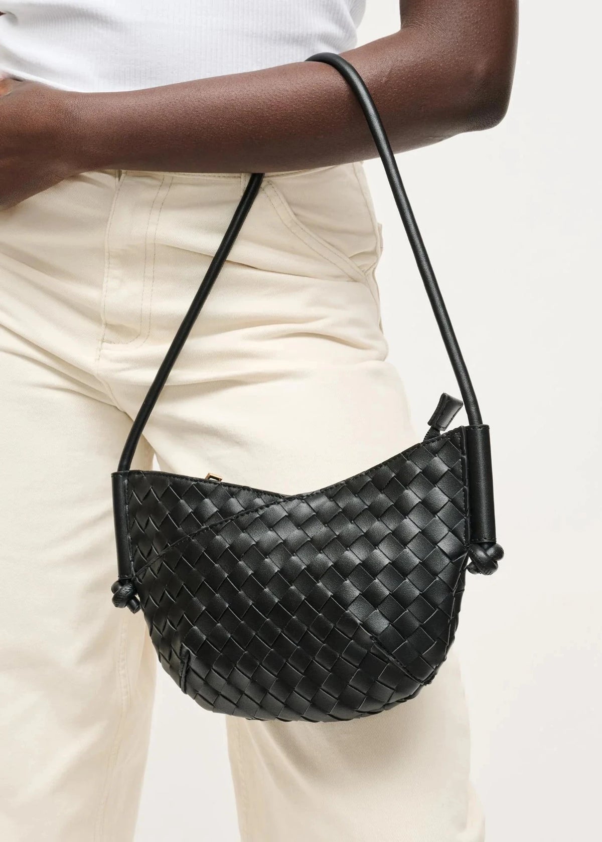 Urban Expressions Oakley Shoulder Bag in Black