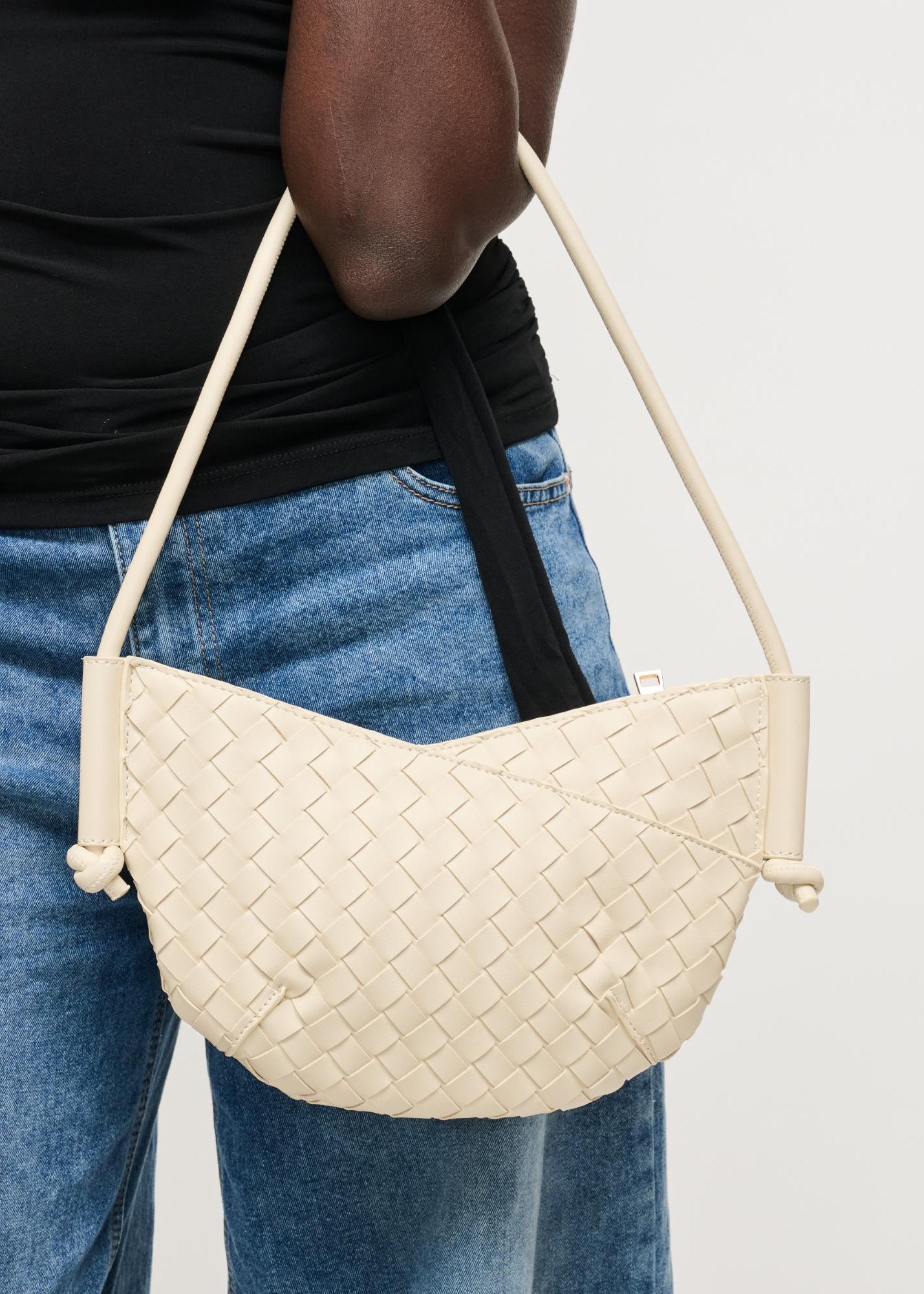 Oakley Shoulder Bag in Oatmilk