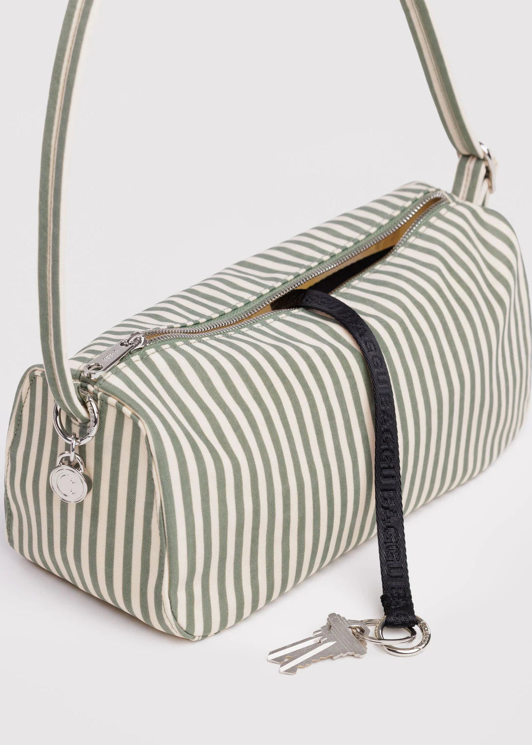 Baggu Nylon Loaf Bag in Sage Stripe